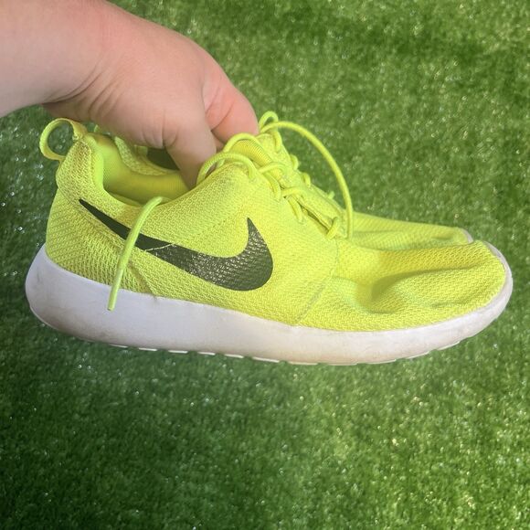 Nike Roshe One Volt/White Lace Up Running Shoes Sneakers Mens Size 8 511881-701 - Picture 1 of 7